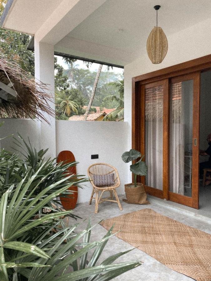 Clics Coliving & Coworking Hotel Dikwella Luaran gambar